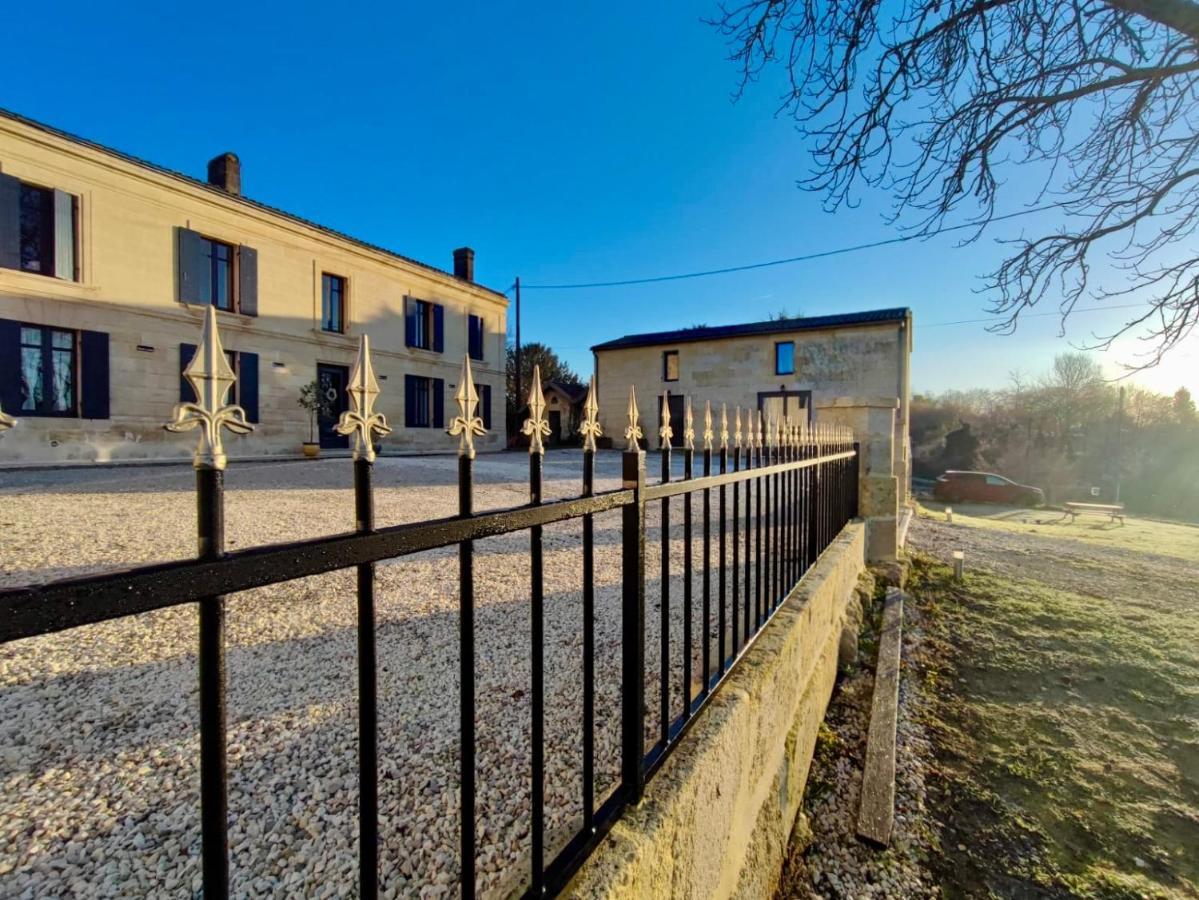 Вилла Domaine Des Hugons Prignac-et-Marcamps Экстерьер фото